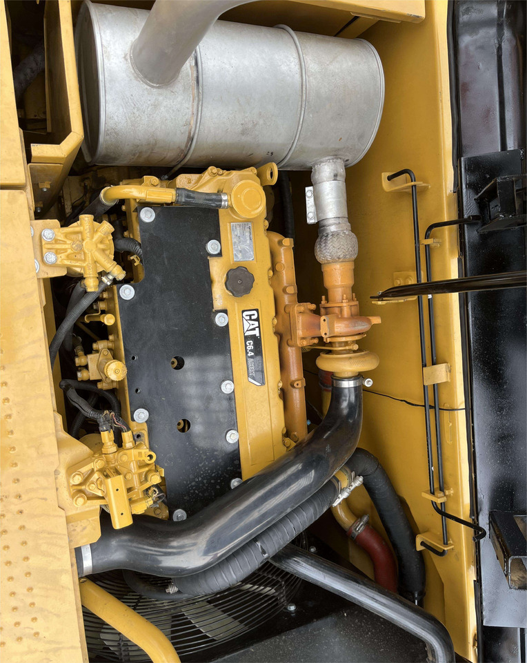Used Cat Excavator CAT 320D High Quality Japan Used Construction Machine 20ton Excavator cat320d for sale - Багер: слика 4 Used Cat Excavator CAT 320D High Quality Japan Used Construction Machine 20ton Excavator cat320d for sale - Багер: слика 4