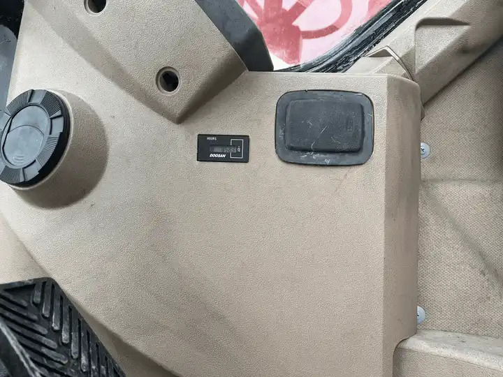 Used Doosan Dh150W-7 Medium 15 Ton Second-Hand Construction Machinery Doosan 60W/150W/210W in Stock - Багер: слика 2 Used Doosan Dh150W-7 Medium 15 Ton Second-Hand Construction Machinery Doosan 60W/150W/210W in Stock - Багер: слика 2