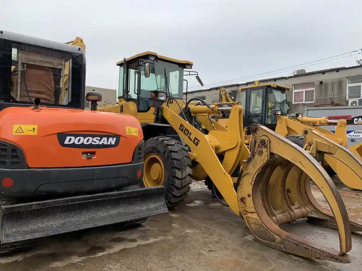 Used Doosan dh60-7 Excavator 100% Korea Used Mini Hydraulic Excavator Low Working Hours Low Price for sale - Багер гасеничар: слика 4 Used Doosan dh60-7 Excavator 100% Korea Used Mini Hydraulic Excavator Low Working Hours Low Price for sale - Багер гасеничар: слика 4