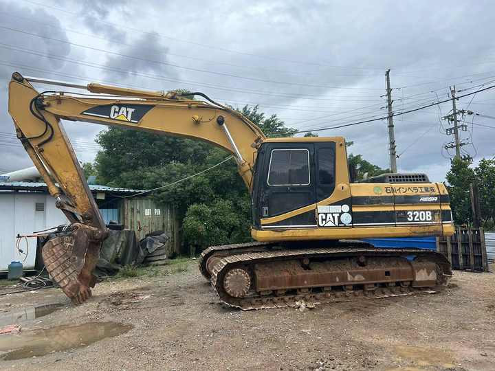 Used Excavator Cat 320bl Best Second Hand Excavator Caterpillar 320 320d 320b for Sale in Shanghai - Багер гасеничар: слика 3 Used Excavator Cat 320bl Best Second Hand Excavator Caterpillar 320 320d 320b for Sale in Shanghai - Багер гасеничар: слика 3