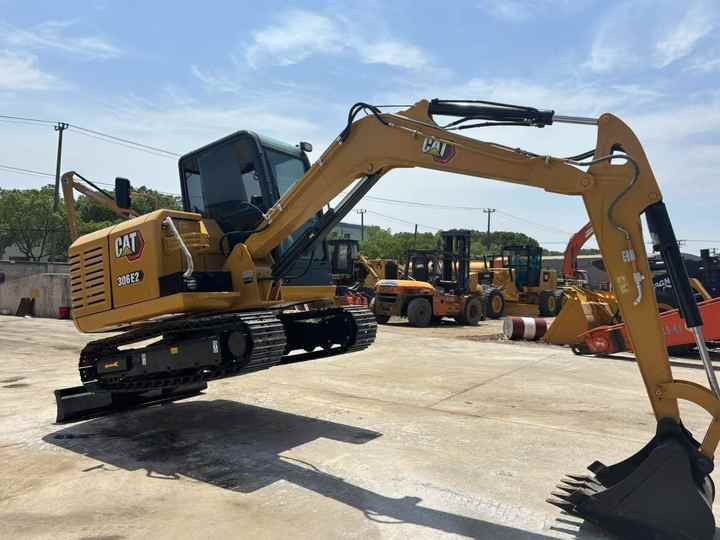 Used Excavators CAT 306E New Arrival Japan 6 Tons Hydraulic Crawler CAT Caterpillar 306E Used CAT Excavator - Багер: слика 4 Used Excavators CAT 306E New Arrival Japan 6 Tons Hydraulic Crawler CAT Caterpillar 306E Used CAT Excavator - Багер: слика 4