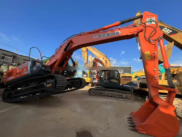 Used Japan Original Hitachi Excavator ZX200 ZX200-3G/ Second Hand 20 ton Excavator in stock for sale - Багер гасеничар: слика 3 Used Japan Original Hitachi Excavator ZX200 ZX200-3G/ Second Hand 20 ton Excavator in stock for sale - Багер гасеничар: слика 3
