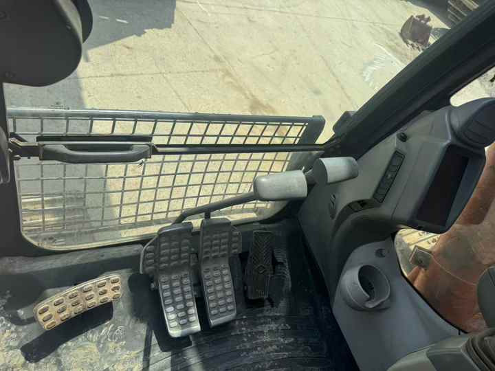 Used Machinery ZX350-5G ZX350-3G 35 Ton Crawler Used Hitachi Excavators Hitachi Heavy Duty Machine ZAXIS 350-5G 350-3G for Sale - Багер: слика 5 Used Machinery ZX350-5G ZX350-3G 35 Ton Crawler Used Hitachi Excavators Hitachi Heavy Duty Machine ZAXIS 350-5G 350-3G for Sale - Багер: слика 5