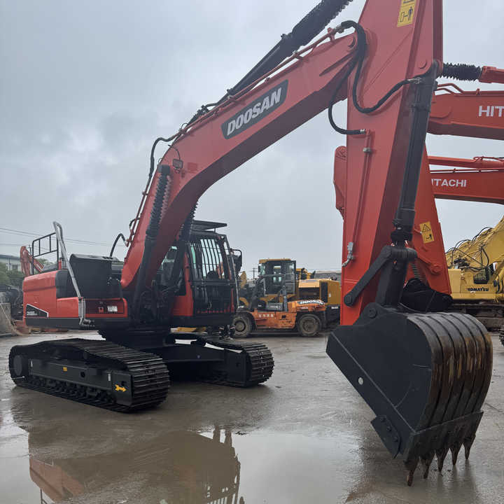 Used Original KoreaN Doosan DX225lca Excavator Doosan Excavators Engineering Machinery Doosan 22ton USED Excavadoras - Багер гасеничар: слика 1 Used Original KoreaN Doosan DX225lca Excavator Doosan Excavators Engineering Machinery Doosan 22ton USED Excavadoras - Багер гасеничар: слика 1