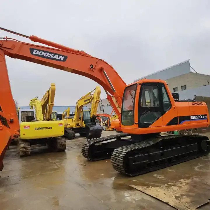 Used 20Ton Korea Excavator Machinery Equipment, Doosan Excavator DH220LC-7 Medium-size Digger - Багер гасеничар: слика 1 Used 20Ton Korea Excavator Machinery Equipment, Doosan Excavator DH220LC-7 Medium-size Digger - Багер гасеничар: слика 1