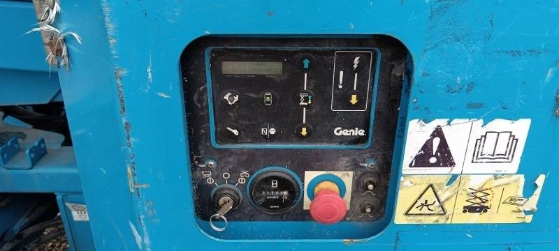 Кревач ножица Genie GS-2669 - 10 m, 4x4, diesel: слика 13