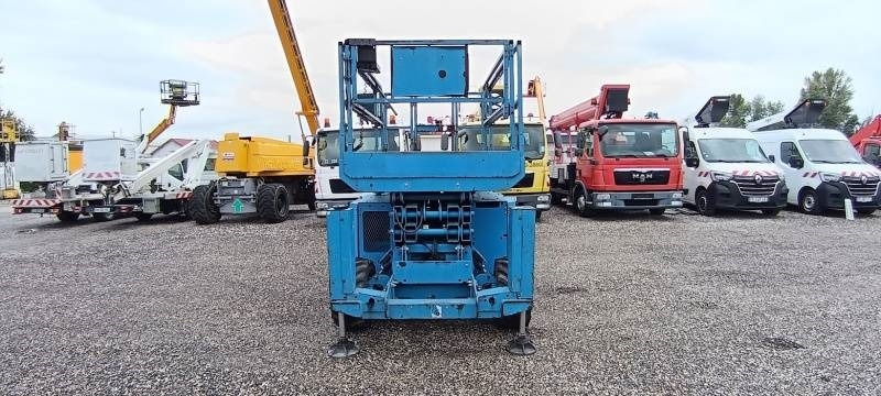 Genie GS-2669 - 10 m, 4x4, diesel - Кревач ножица: слика 3 Genie GS-2669 - 10 m, 4x4, diesel - Кревач ножица: слика 3