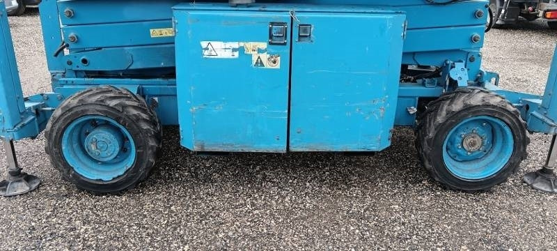 Кревач ножица Genie GS-2669 - 10 m, 4x4, diesel: слика 11