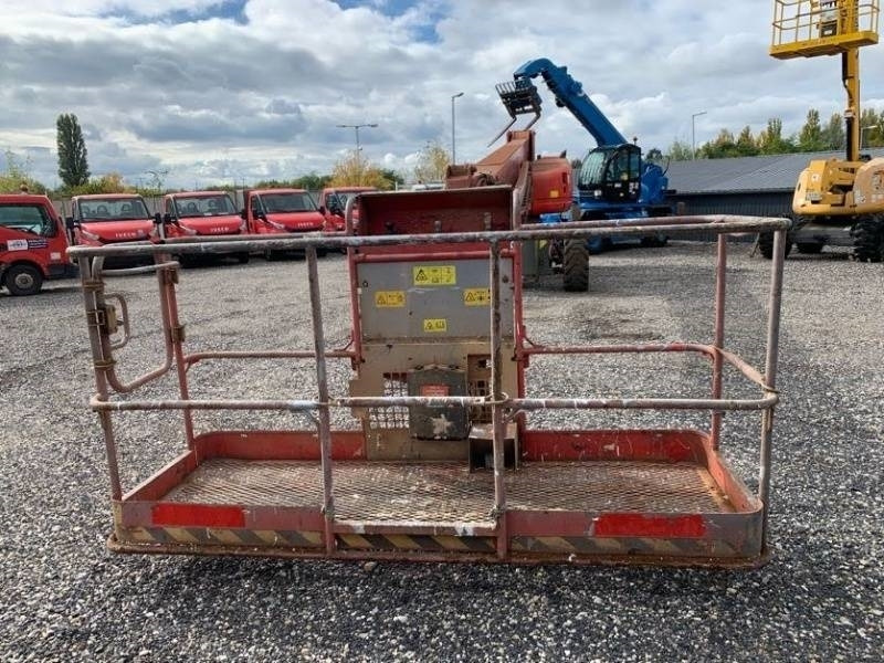 Genie S-105 - 34 m - 4x4 - diesel - Дигачка зглобна платформа: слика 3 Genie S-105 - 34 m - 4x4 - diesel - Дигачка зглобна платформа: слика 3