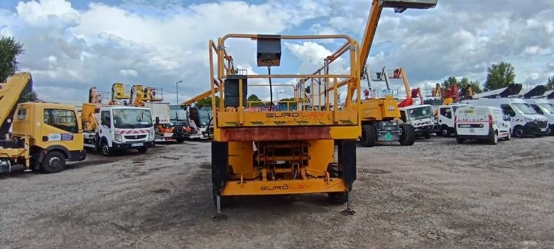 Haulotte H12SXLNT - 12m, 4x4, diesel - Кревач ножица: слика 3 Haulotte H12SXLNT - 12m, 4x4, diesel - Кревач ножица: слика 3