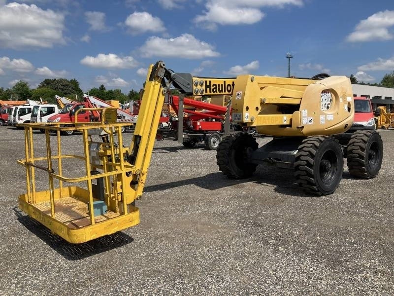Haulotte HA16PX - 16m, 4x4x4, diesel - Дигачка зглобна платформа: слика 2 Haulotte HA16PX - 16m, 4x4x4, diesel - Дигачка зглобна платформа: слика 2