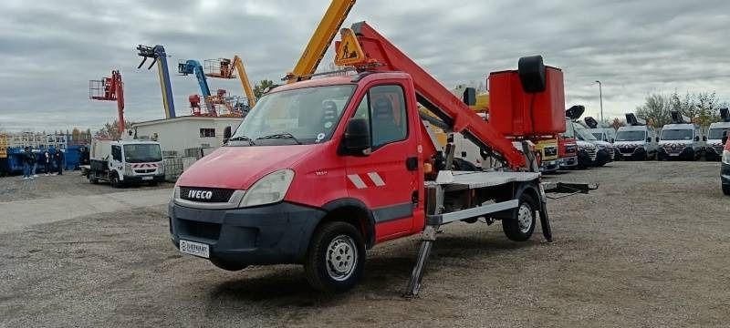 Iveco Daily Isoli PT165 - 16,5 m - Камион со подигачка кошница: слика 2 Iveco Daily Isoli PT165 - 16,5 m - Камион со подигачка кошница: слика 2