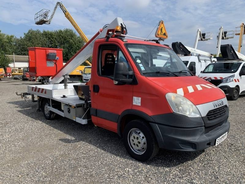 Iveco Daily Multitel 160 ALU DS - 16m - Камион со подигачка кошница: слика 1 Iveco Daily Multitel 160 ALU DS - 16m - Камион со подигачка кошница: слика 1