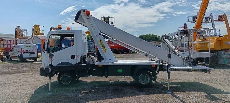 Nissan Cabstar Palfinger P260B - 25,6 m - 230 kg - Камион со подигачка кошница: слика 5 Nissan Cabstar Palfinger P260B - 25,6 m - 230 kg - Камион со подигачка кошница: слика 5