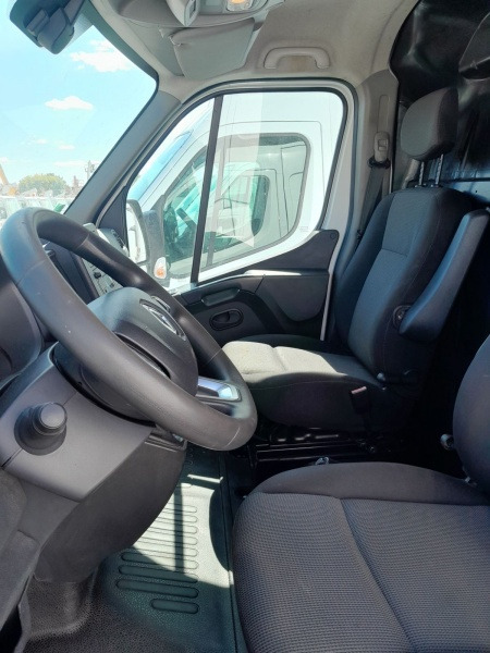Камион со подигачка кошница Renault Master Klubb K32 - 12,5 m, 120 kg: слика 11
