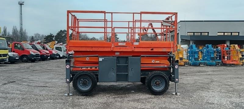 SkyJack SJ8831 - 11,27 m - 4x4 - Кревач ножица: слика 5 SkyJack SJ8831 - 11,27 m - 4x4 - Кревач ножица: слика 5
