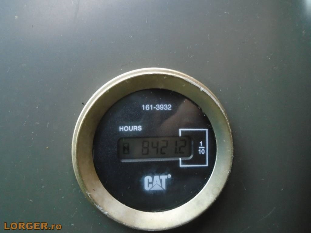 Багер гасеничар CAT 323 D: слика 12