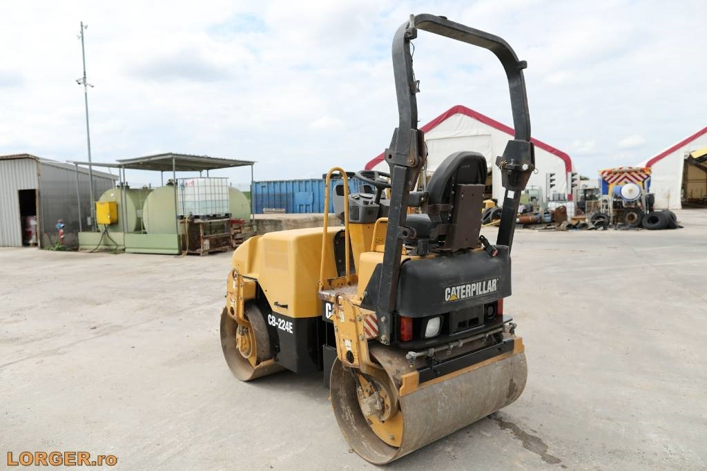 CAT CB 224 E - Ваљак за пат: слика 2 CAT CB 224 E - Ваљак за пат: слика 2