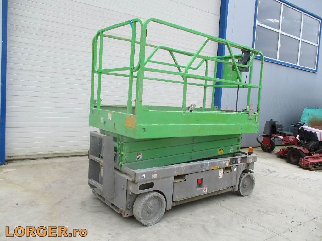 Haulotte Compact 10 - Кревач ножица: слика 1 Haulotte Compact 10 - Кревач ножица: слика 1