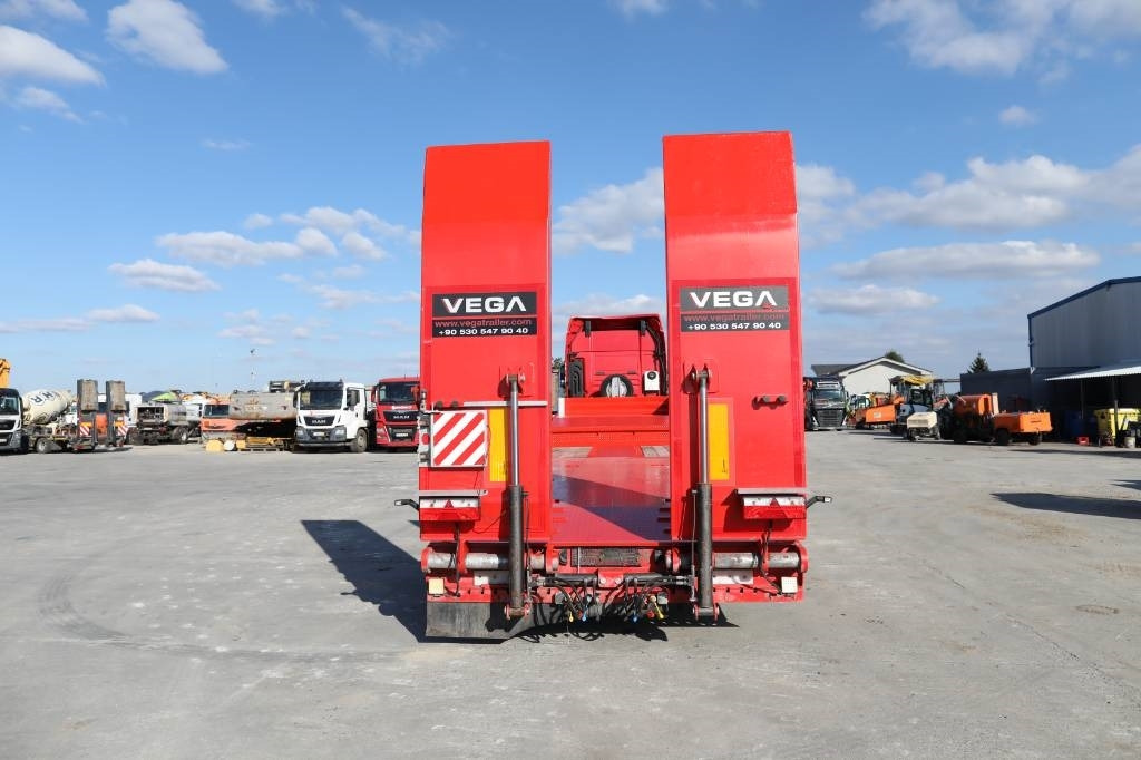 MAN TGX 18.500 4x2 LLS + Trailer Vega 3 axel lowbed - Камион влекач: слика 4 MAN TGX 18.500 4x2 LLS + Trailer Vega 3 axel lowbed - Камион влекач: слика 4