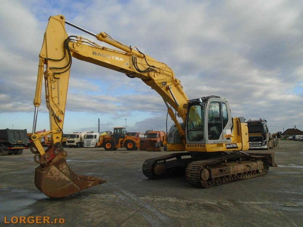 New Holland E 235 B SR-2* Blade - Багер гасеничар: слика 2 New Holland E 235 B SR-2* Blade - Багер гасеничар: слика 2