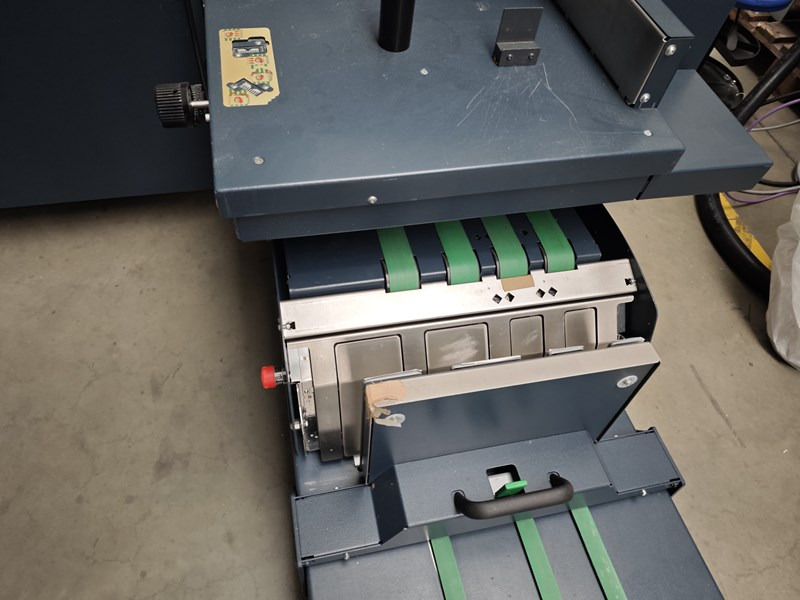 Bourg CP BB 3002 | 2.6Mio - Машина за укоричување: слика 3 Bourg CP BB 3002 | 2.6Mio - Машина за укоричување: слика 3