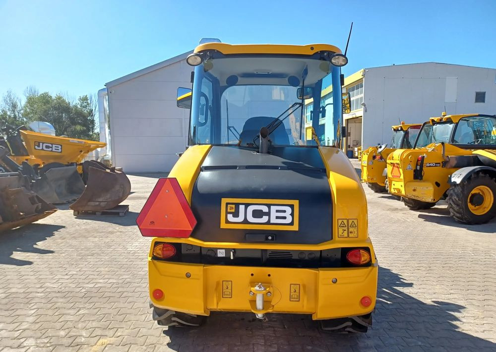 JCB 406 - Натоварувач на тркала: слика 5 JCB 406 - Натоварувач на тркала: слика 5