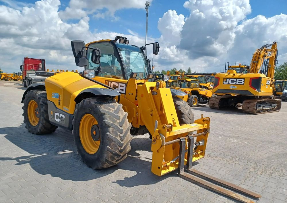 JCB 538-60 Agri - Телескопски ракувач: слика 2 JCB 538-60 Agri - Телескопски ракувач: слика 2