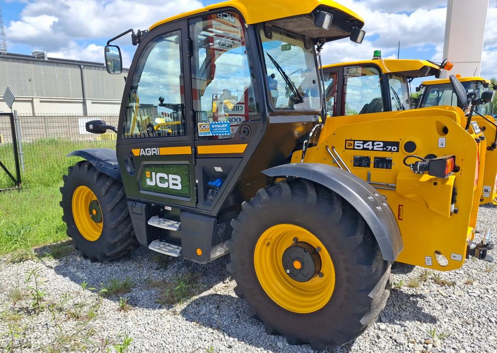 JCB 542-70 Agri - Телескопски ракувач: слика 2 JCB 542-70 Agri - Телескопски ракувач: слика 2