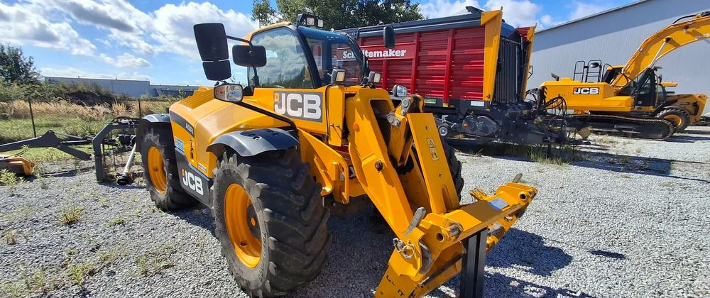 JCB 542-70 Agri - Телескопски ракувач: слика 2 JCB 542-70 Agri - Телескопски ракувач: слика 2