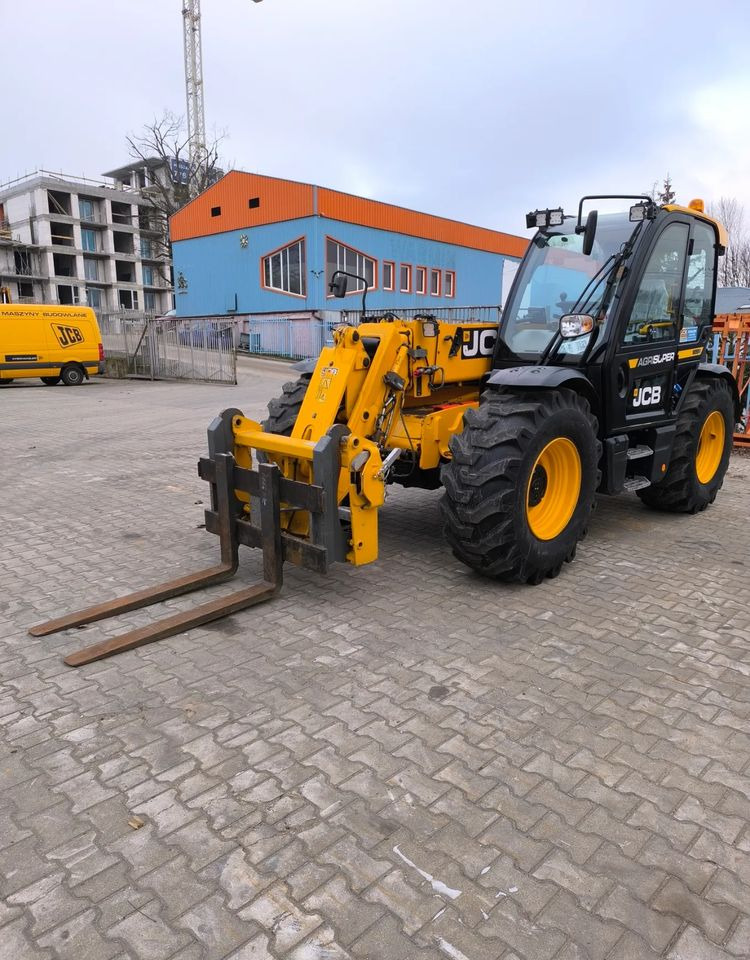 JCB 542-70 Agri Super - Телескопски ракувач: слика 2 JCB 542-70 Agri Super - Телескопски ракувач: слика 2