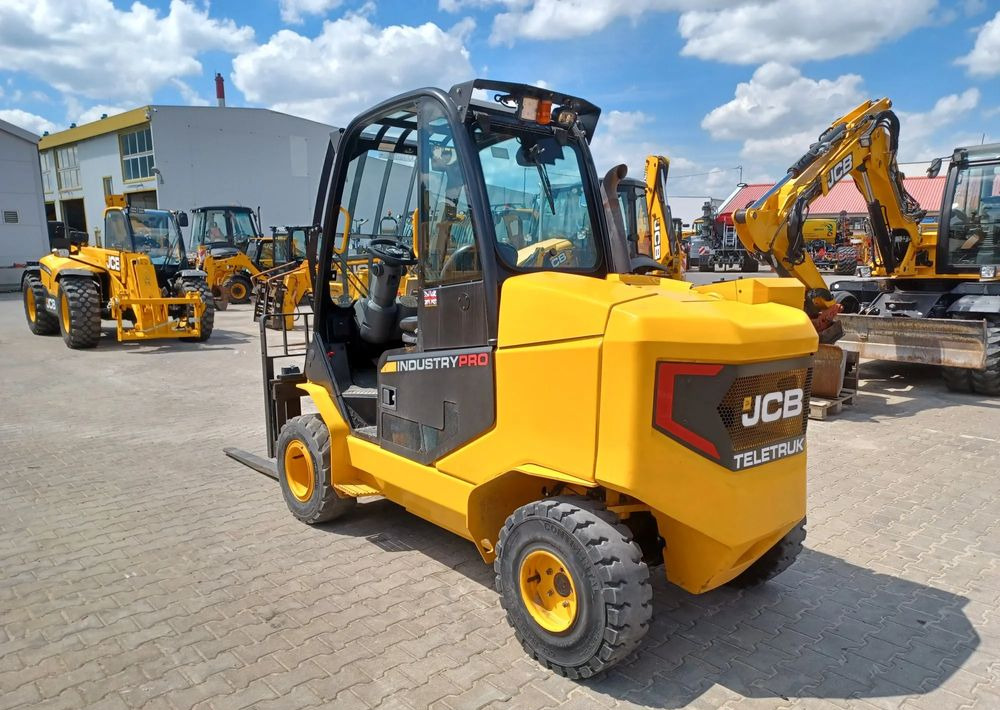 JCB TLT 35-26D - Телескопски ракувач, Вилушкар: слика 4 JCB TLT 35-26D - Телескопски ракувач, Вилушкар: слика 4