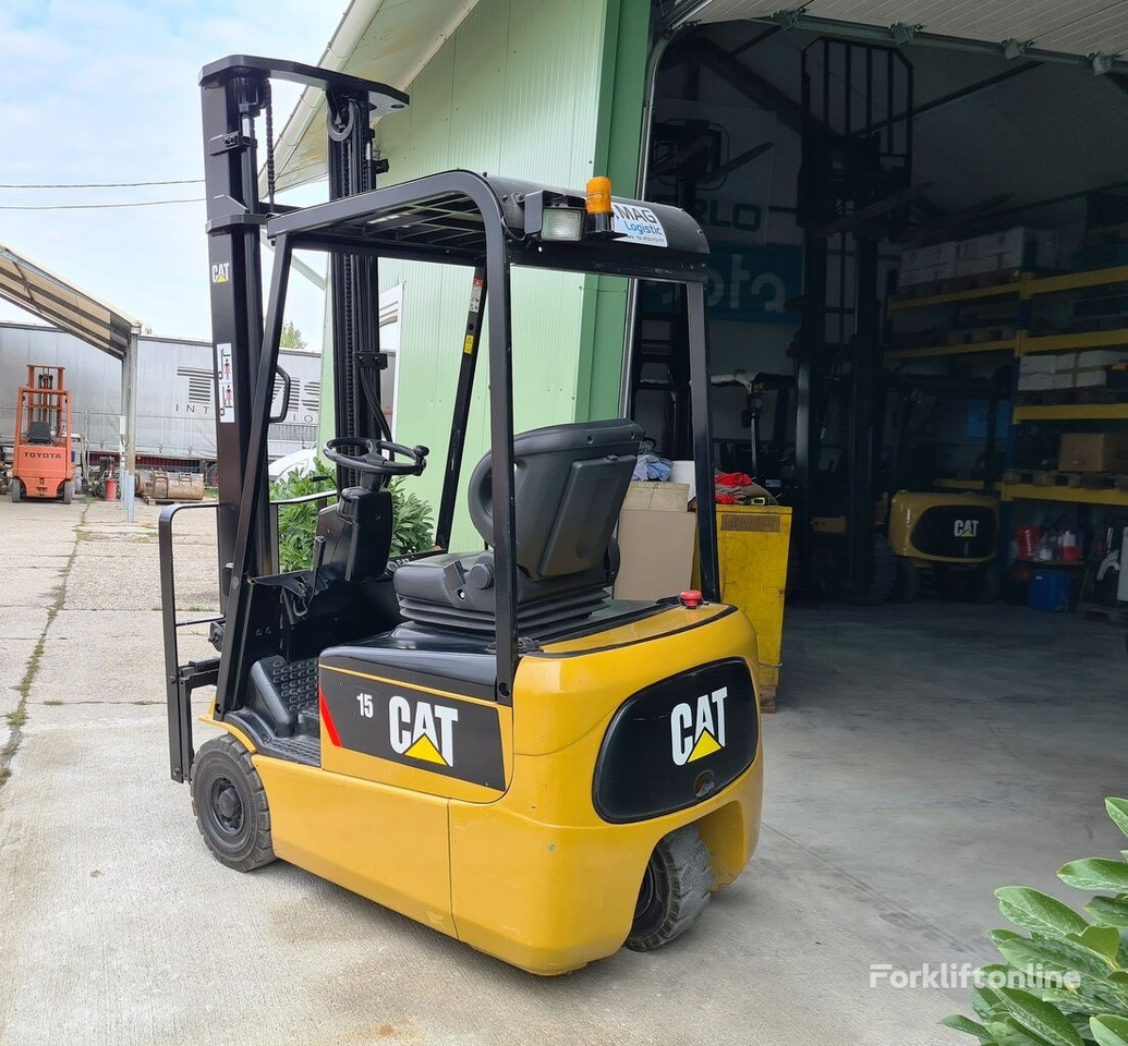 Caterpillar 15 - Вилушкар: слика 1 Caterpillar 15 - Вилушкар: слика 1