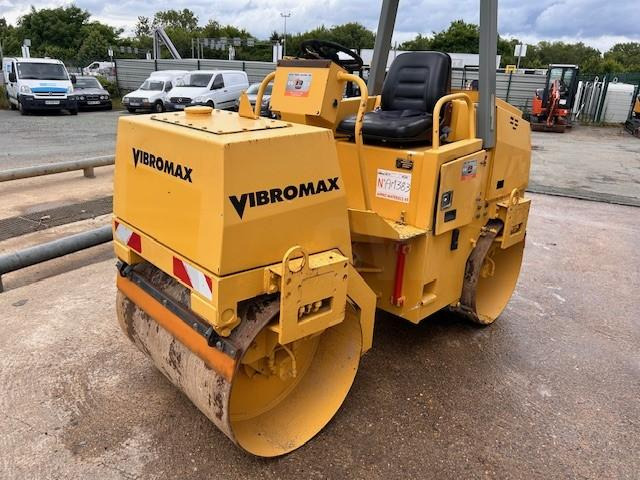 JCB VIBROMAX W255 2 BILLES - Ваљак за пат: слика 3 JCB VIBROMAX W255 2 BILLES - Ваљак за пат: слика 3