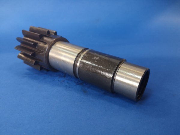 010130A Wałek silnika obrotu - Ротационен редуктор за Градежна машина: слика 1 010130A Wałek silnika obrotu - Ротационен редуктор за Градежна машина: слика 1