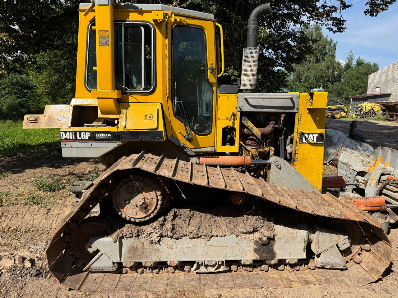 CATERPILLAR D4H LGP - Булдожер: слика 1 CATERPILLAR D4H LGP - Булдожер: слика 1