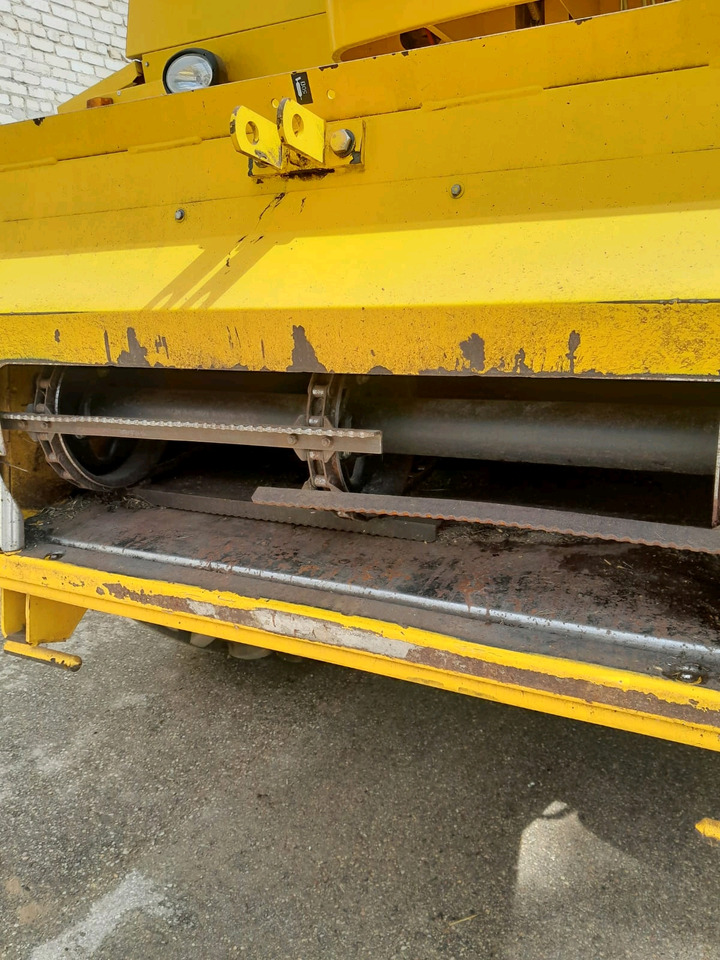 New Holland TC5070 - Комбајн: слика 5 New Holland TC5070 - Комбајн: слика 5