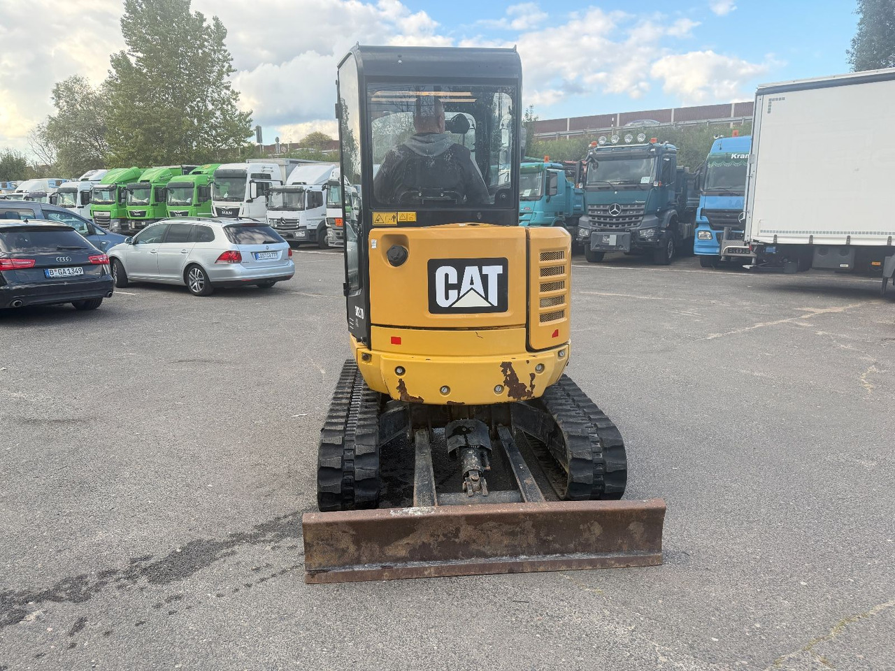 CAT 302.7 D - Мини багер: слика 5 CAT 302.7 D - Мини багер: слика 5
