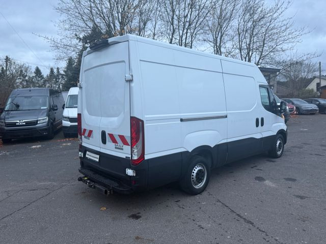 Iveco Daily Kasten HKa 35 S 16 AUTOMATIK - Товарно комбе: слика 3 Iveco Daily Kasten HKa 35 S 16 AUTOMATIK - Товарно комбе: слика 3