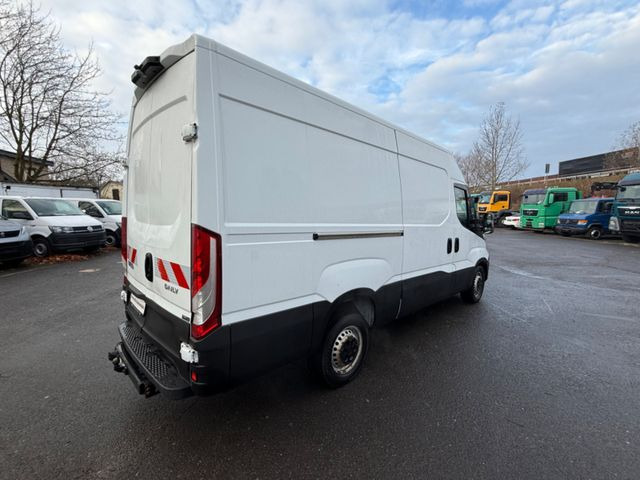 Iveco Daily Kasten HKa 35 S - Товарно комбе: слика 4 Iveco Daily Kasten HKa 35 S - Товарно комбе: слика 4