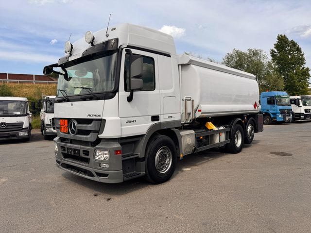 Mercedes-Benz Actros 2541 Tankwagen - Камион цистерна: слика 3 Mercedes-Benz Actros 2541 Tankwagen - Камион цистерна: слика 3