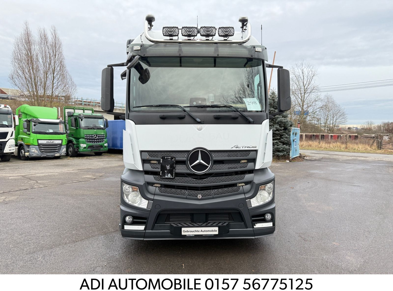 Mercedes-Benz Actros 2542 Abrollkipper mit Container - Камион со кука за подигање: слика 2 Mercedes-Benz Actros 2542 Abrollkipper mit Container - Камион со кука за подигање: слика 2