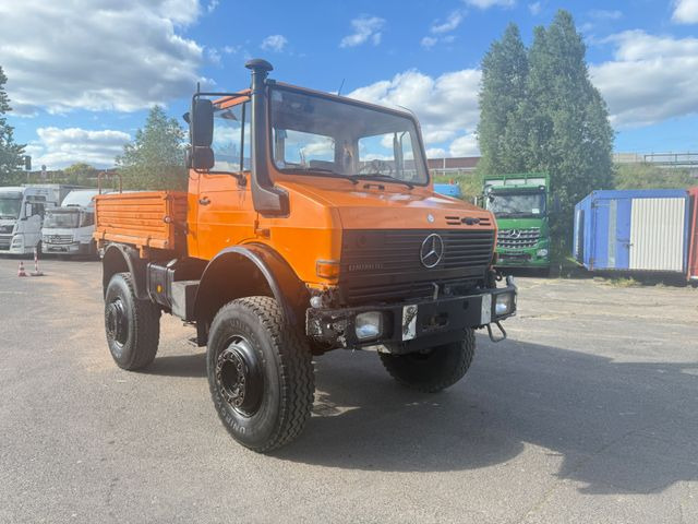 Unimog 2100 4x4 - Камион со платформа: слика 1 Unimog 2100 4x4 - Камион со платформа: слика 1