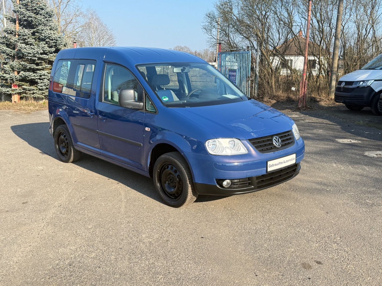 Volkswagen Caddy Life - Патничко комбе: слика 2 Volkswagen Caddy Life - Патничко комбе: слика 2