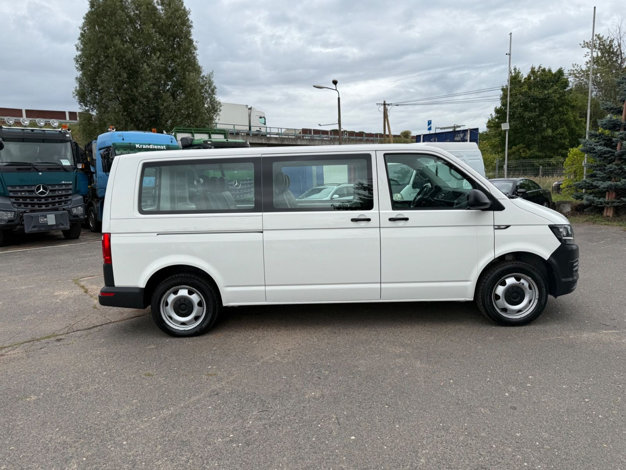 Volkswagen T6 Transporter 9 Sitzer 4Motion - Патничко комбе: слика 3 Volkswagen T6 Transporter 9 Sitzer 4Motion - Патничко комбе: слика 3
