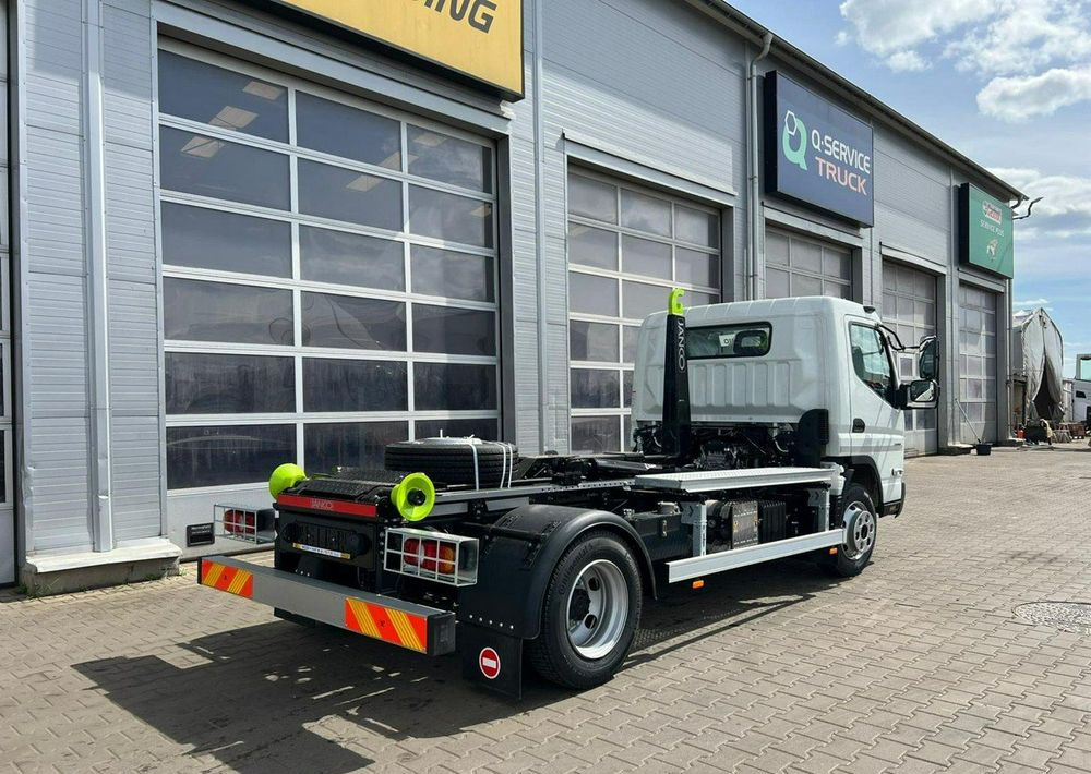 Mitsubishi Fuso - Камион со кука за подигање: слика 4 Mitsubishi Fuso - Камион со кука за подигање: слика 4