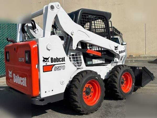 BOBCAT S590 - Компактен натоварувач: слика 2 BOBCAT S590 - Компактен натоварувач: слика 2