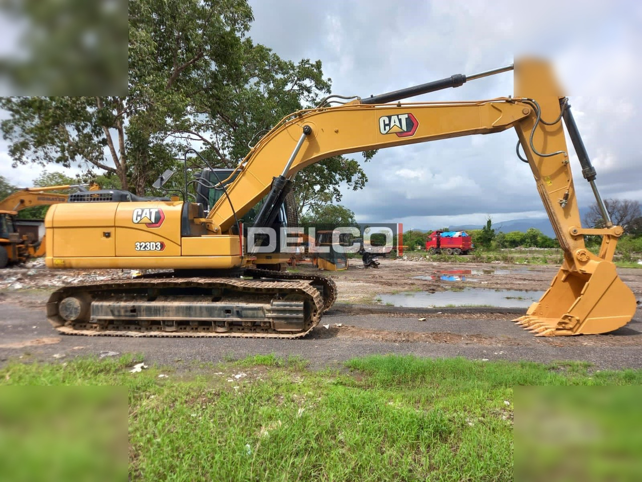 CATERPILLAR 323D3 - Багер гасеничар: слика 1 CATERPILLAR 323D3 - Багер гасеничар: слика 1