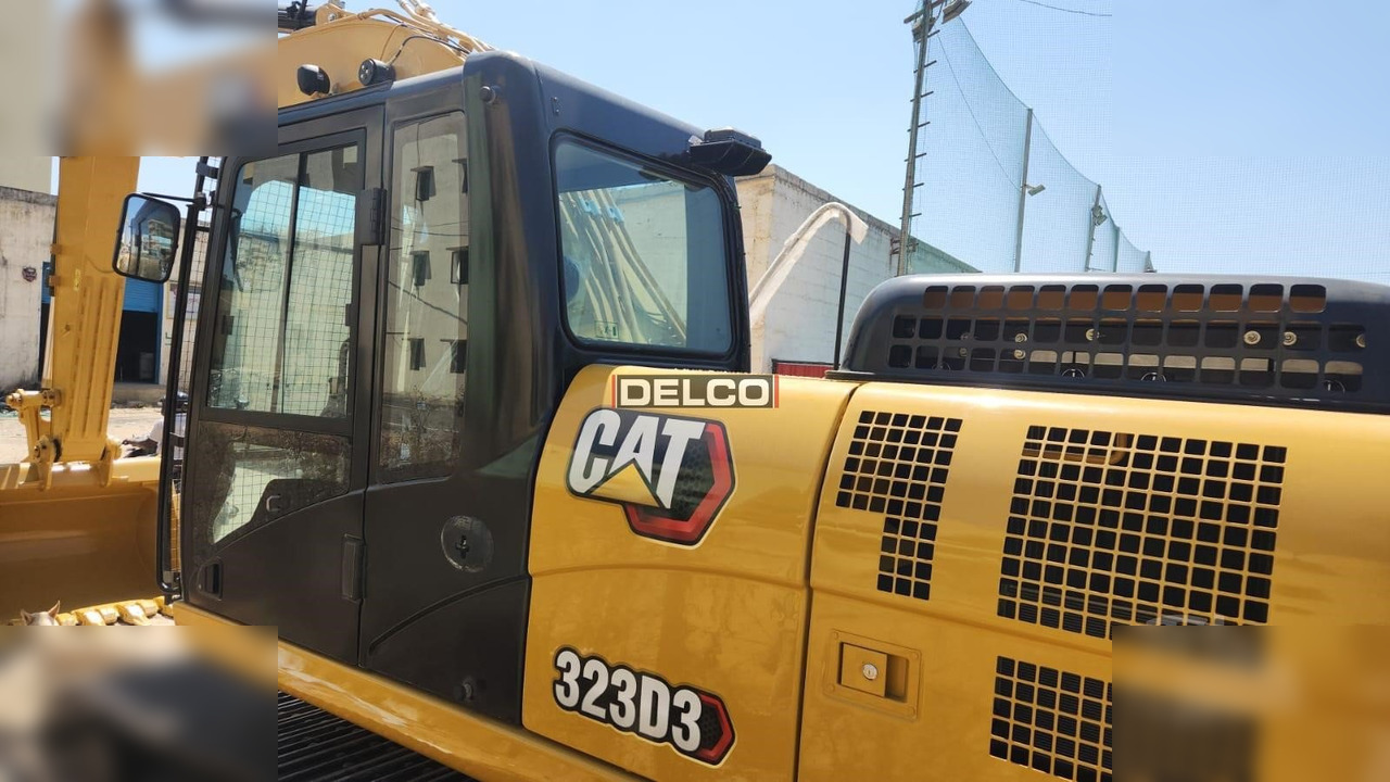 CATERPILLAR 323D3 - Багер гасеничар: слика 4 CATERPILLAR 323D3 - Багер гасеничар: слика 4
