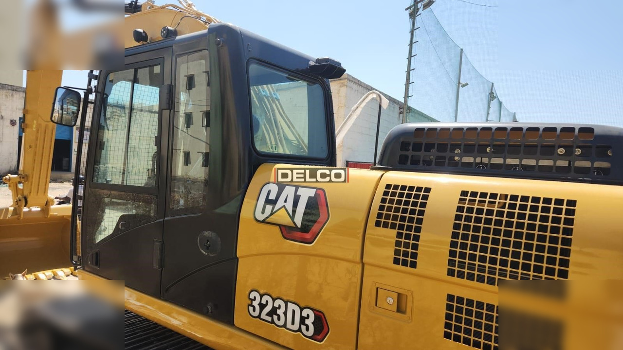 CATERPILLAR 323D3 - Багер гасеничар: слика 4 CATERPILLAR 323D3 - Багер гасеничар: слика 4